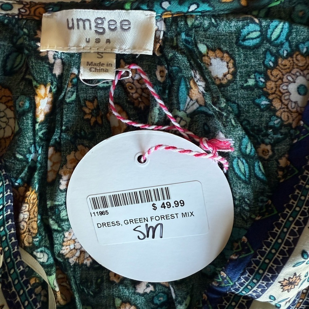 Umgee SIZE SMALL Long Sleeve, Knee Length Green and Blue Floral Dress - Picture 5 of 8